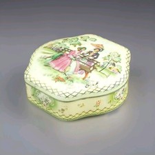 Ancienne boite poubelle bidon