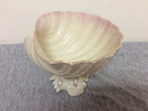 Vintage belleek cardium - vintage,