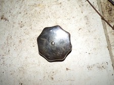 gros bouchon de réservoir