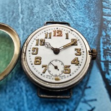 Montre militaire vintage en