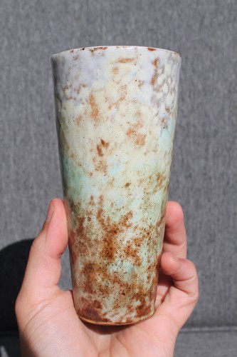 Beau vase gobelet signé - vase,