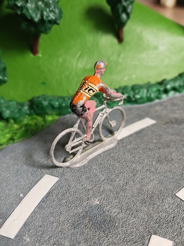 Cycliste salza bic - bic, tour