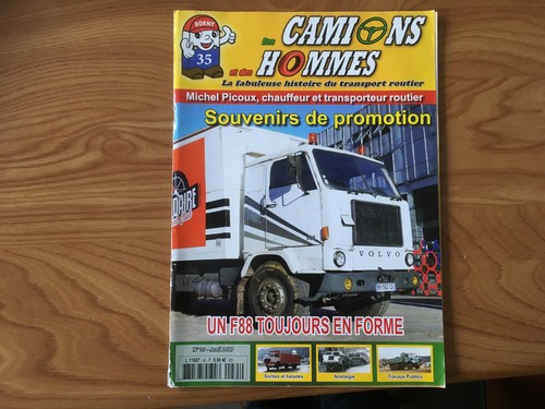 Des camions - des, et