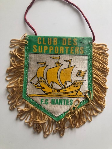 Rare petit fanion fc - , --