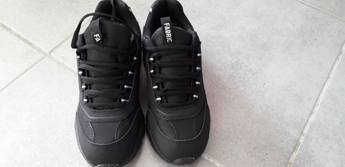 Neuf chaussures de - neuf, marche