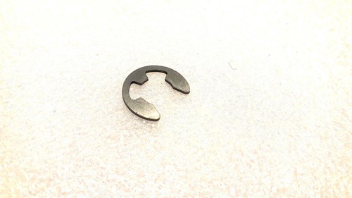 Clips fixation pignon - fixation, "pignon