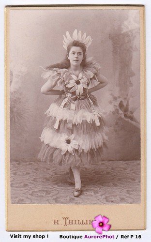 Fillette costumée fleur - fillette, en