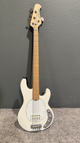 Ernie ball music - ball, stingray