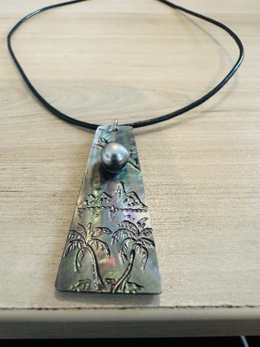 Collier avec pendentif tahiti - avec,