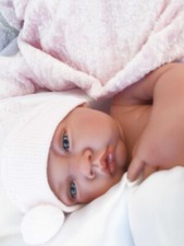 bébé sexué fille  poupée Antonio juan tenue sucette  jouet reborn neuf boite