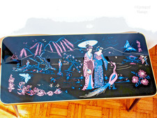 Table basse geisha années 70 plateau noir rose et bleu style japonais français vintage