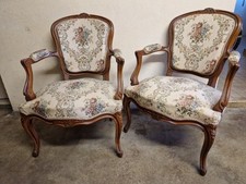 Paire de fauteuils style Louis