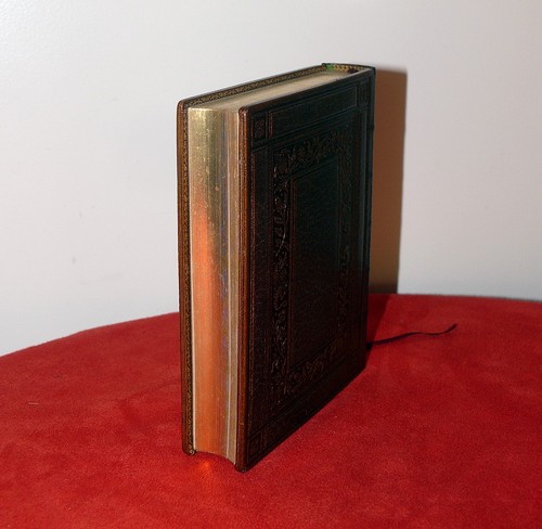 Magnifique livre religieux - magnifique, du