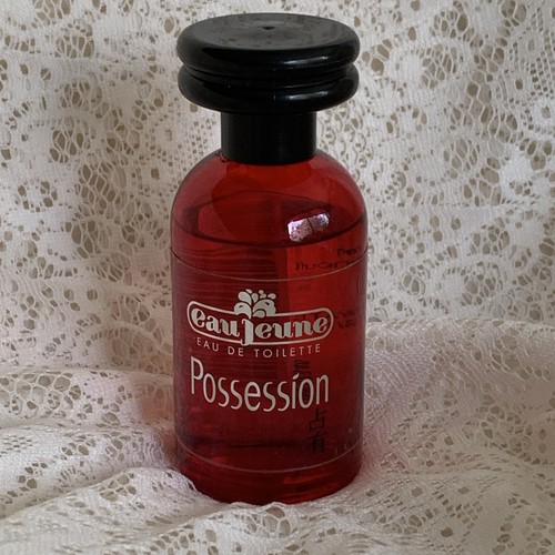 Possession eau jeune - jeune,