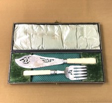 couvert de service à poisson