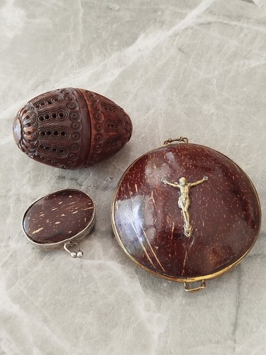 Lot trois boîtes anciennes - trois,