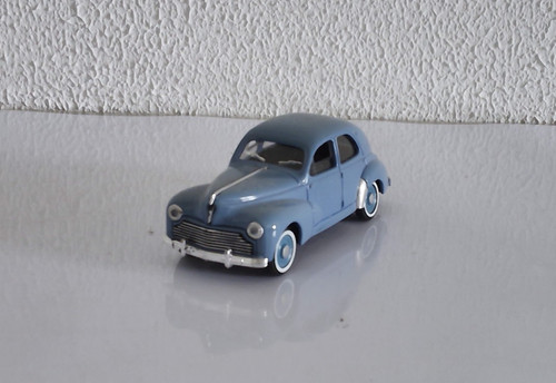 Voiture solido - 1/43,