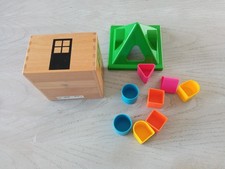 Jouet Maison en Bois avec figurines d encastrement Ikea