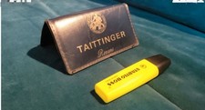 Marque-place cuir objet publicitaire champagne Taittinger