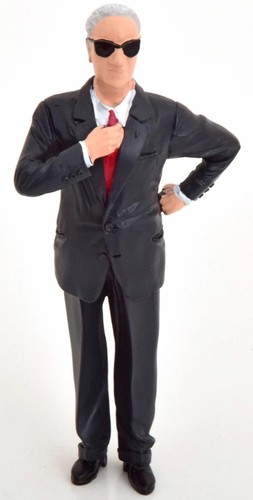 Scale figurine d - kk,