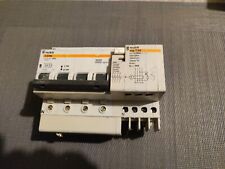 Bloc disjoncteur différentiel MERLIN GERIN C32N 38A 20149 VIGI 20342 