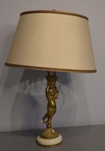 Ancienne lampe poser - , à