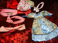 lot belle robe poupée