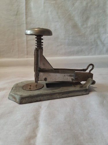Ancienne agrafeuse bureau - agrafeuse,