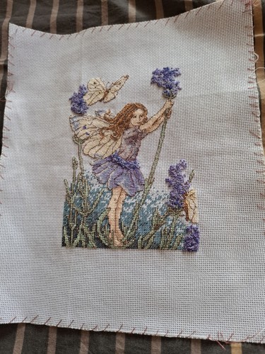 Broderie motif fée sur aida - broderie,