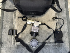 Sony Alpha NEX-5N 16.1MP Digital Mirrorless Camera 18-55mm Lens Flash w/ Charger