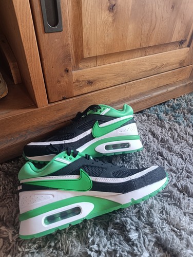 Nike classic with box - bw,