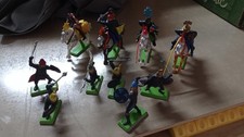 Lot soldats chevaliers Britains pas  starlux