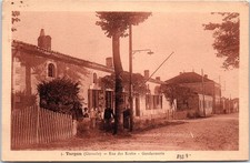 33 TARGON - rue des ecoles - la gendarmerie