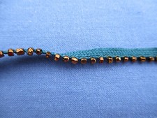 Galon ancien (1925) perlé couleurs bleu turquoise et cuivre 2,5 m x 0,4 cm