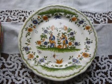 Assiette ancienne Moustiers -
