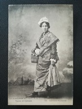 CPA La Normandie - La C.P.A - Types et Costume - Servante Roumoise