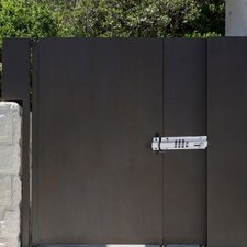 Serrure à boulon coulissante