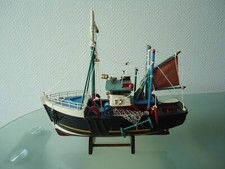 MAQUETTE BATEAU PECHE BOIS CHALUTIER