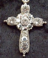 CROIX FANTAISIE collier de STRASS  SUR MÉTAL   // n° 7
