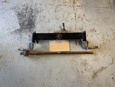 Essieu avant / train avant  fusées tracteur tondeuse axe 16 mm Bernard Loisirs