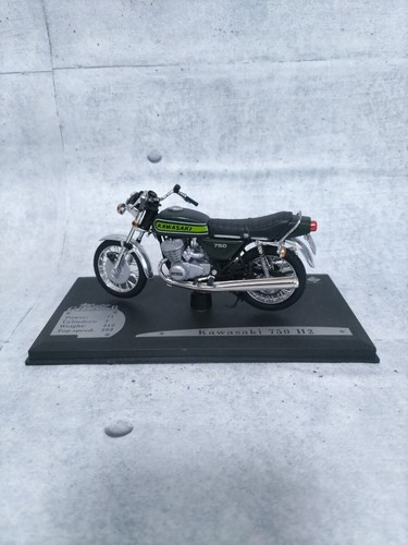 Kawasaki 750 motorcycle - kawasaki,