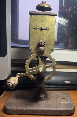 Ancien rouet mécanique - ancien,