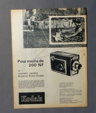 PUB PUBLICITE ANCIENNE ADVERT CLIPPING 150917/ CAMERA BROWNIE 8 MM DE CHEZ KODAK