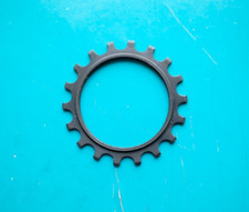 Vintage Cycle PIGNON FIXE 18 DENTS 54,5 / 76,5 mm A viser Int. 1970 France