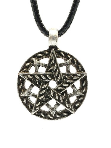 Pendentif étoile pentacle
