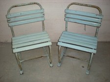 Lot de 2 chaises fauteuils pour enfant en bois et fer lattes école vintage déco