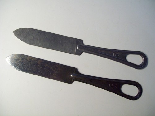 Militaria 2 couteaux - militaria,