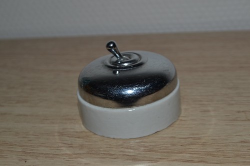 Ancien interrupteur et - ancien,