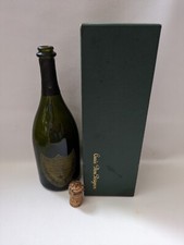 Bouteille De Champagne Dom