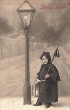 CP BONNE ANNEE ENFANT GARDE LANCE LANTERNE SOUS LAMPADAIRE - 63160